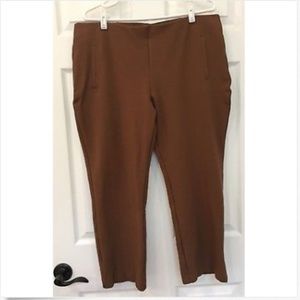 CHICOS 3 Womens brown stretch cropped pants  **